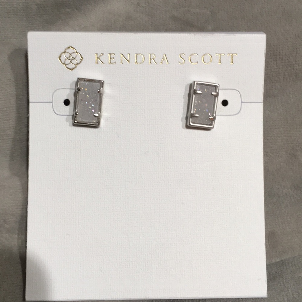 NWT Kendra Scott Paola Druzy post earrings